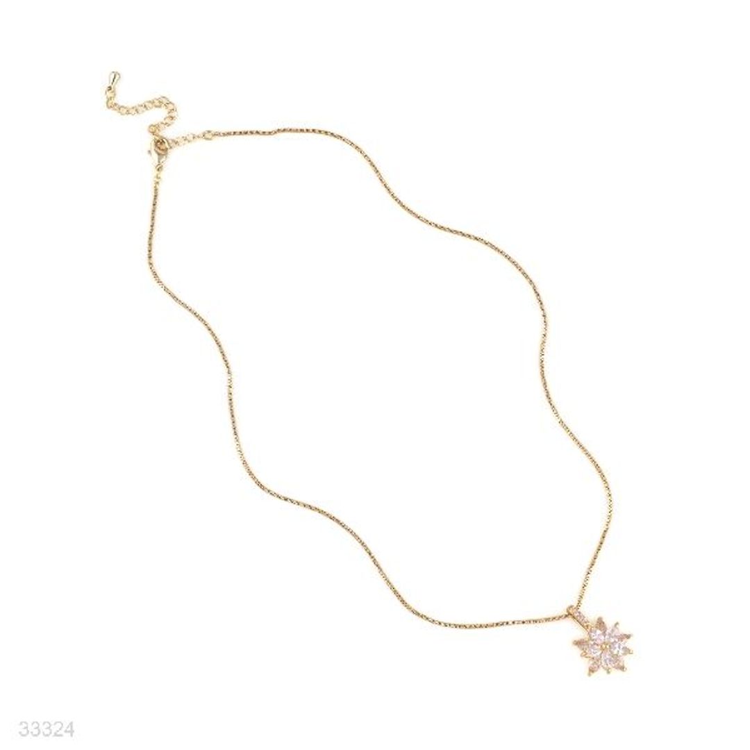 entrancing flower silver necklace